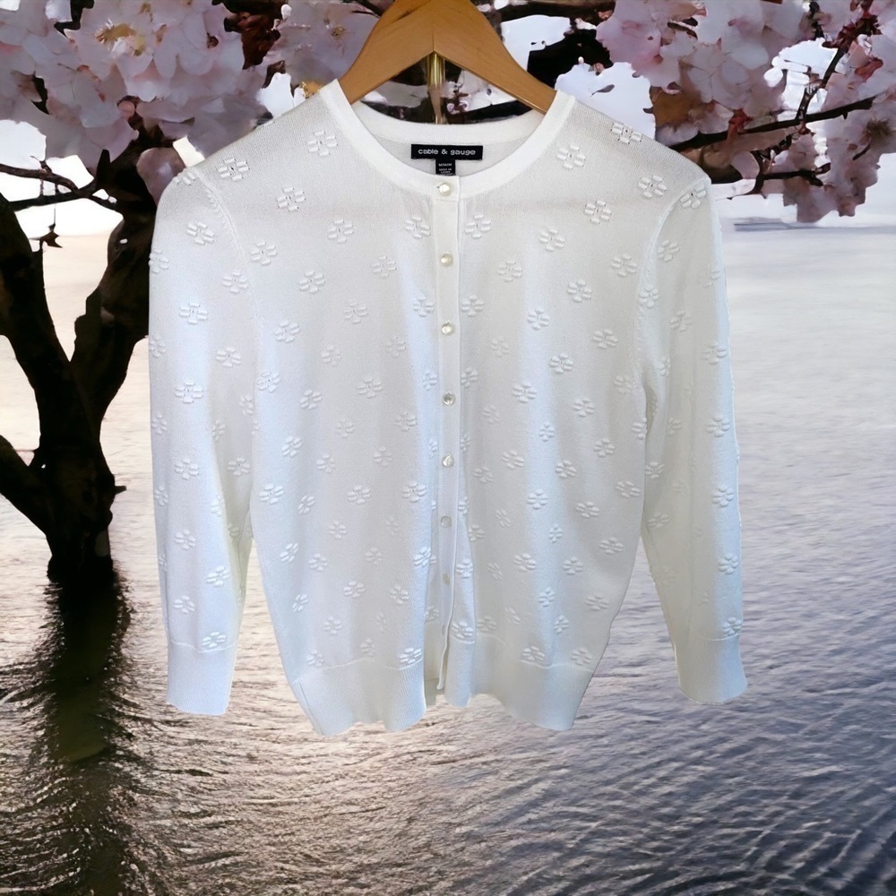 Cable & Gauge white sweater, size M, 2/3 length sleeves, textured, medium weight